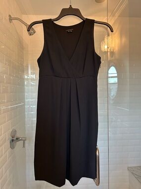 Theory Perfect LBD Sleeveless V-Neck Midi Dress, size 6
